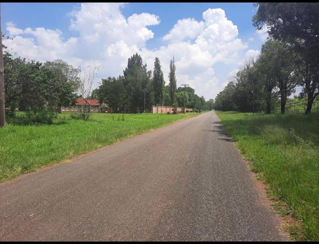 LAND FOR SALE IN HIGHBURY